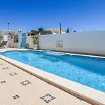 Vivienda Rosa * 알부페이라